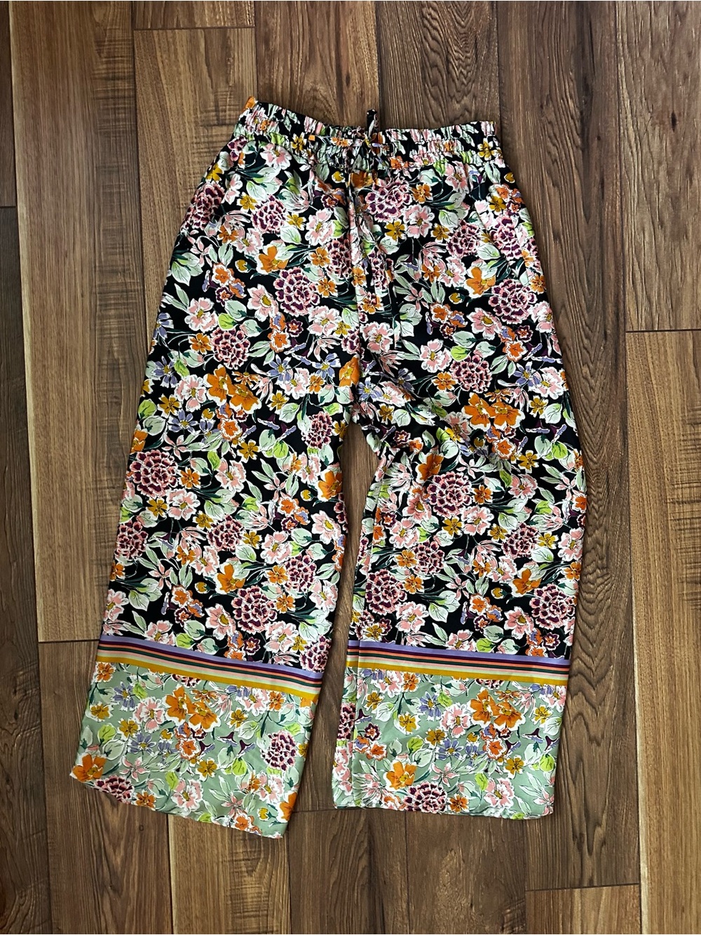 Zara Black Floral Wide-Leg Kids Pants with Green Contrast Hem